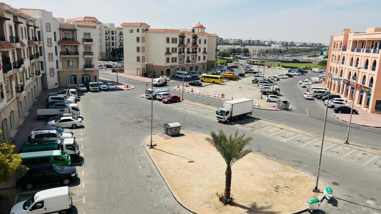 Newly Furnished Cozy One Bed Room Apartment 2 Bathroom City View Dubai Exterior photo