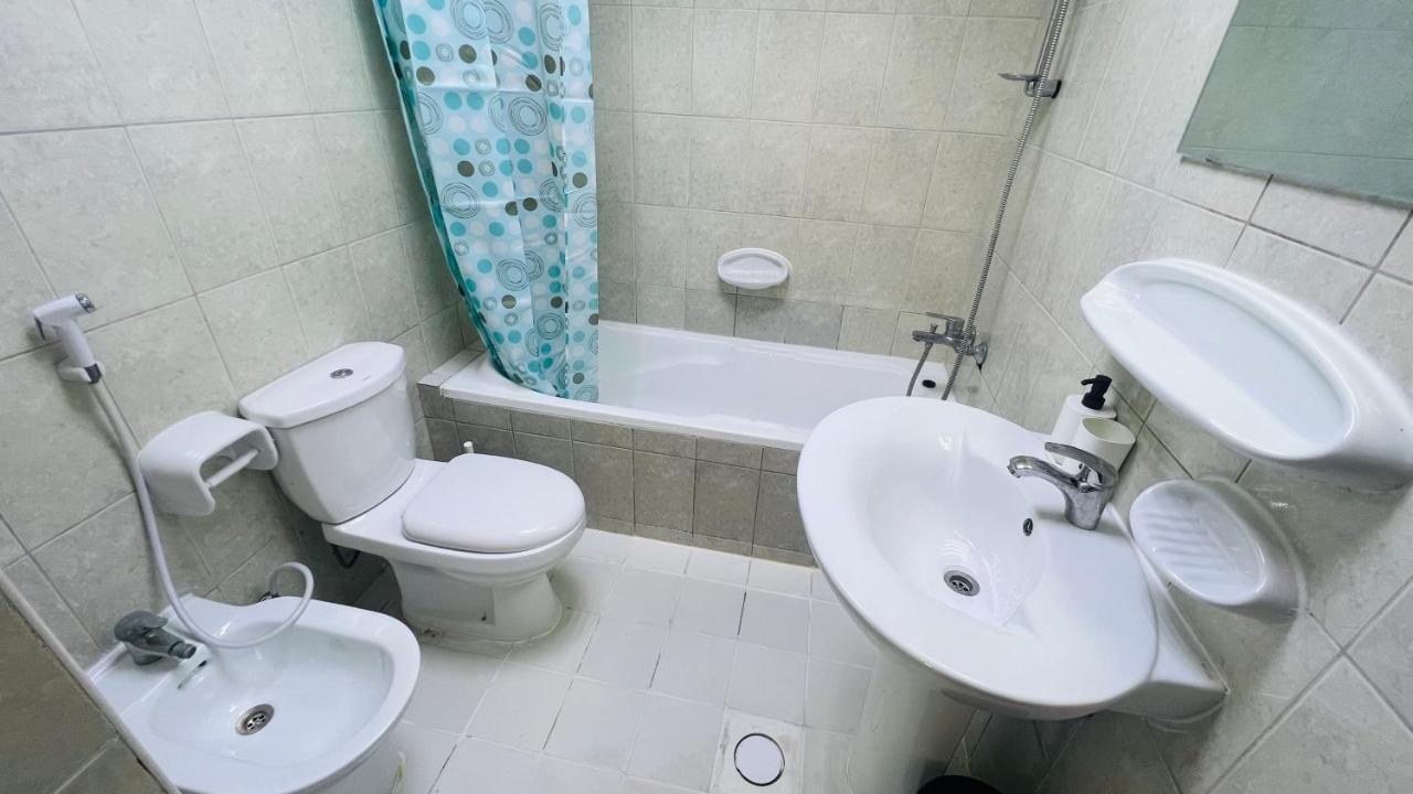 Newly Furnished Cozy One Bed Room Apartment 2 Bathroom City View Dubai Exterior photo