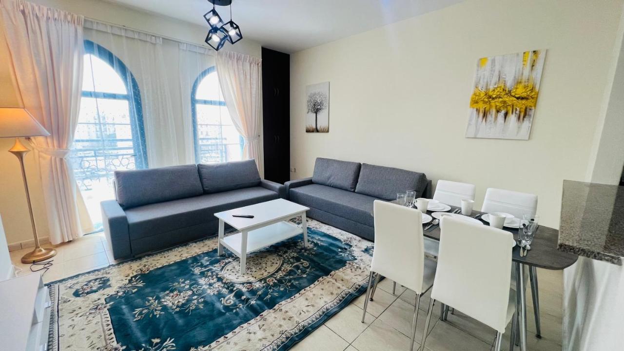 Newly Furnished Cozy One Bed Room Apartment 2 Bathroom City View Dubai Exterior photo